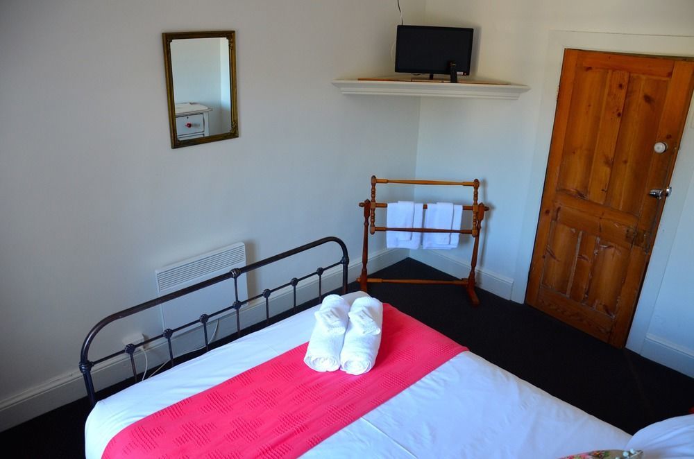 Caledonian Inn โรบ ภายนอก รูปภาพ
