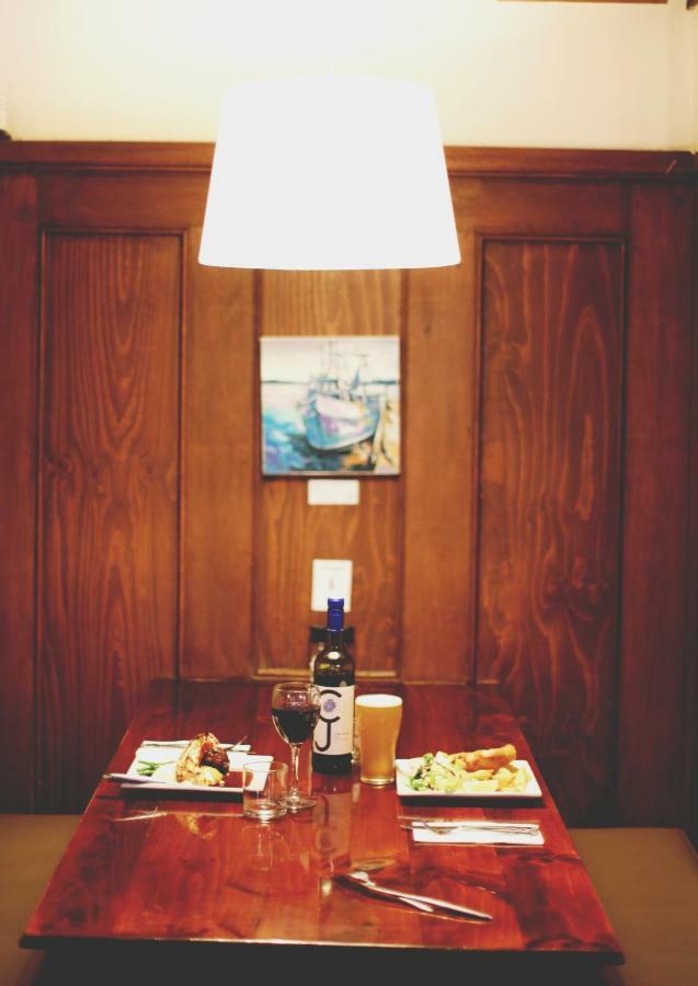 Caledonian Inn โรบ ภายนอก รูปภาพ